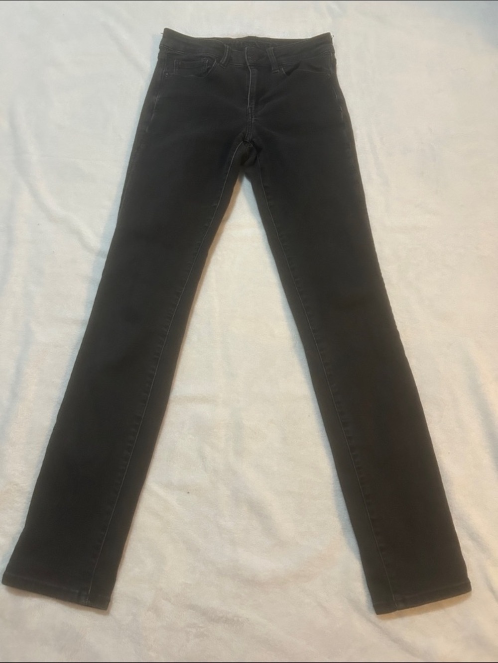Women's Black Slim Straight Jeans